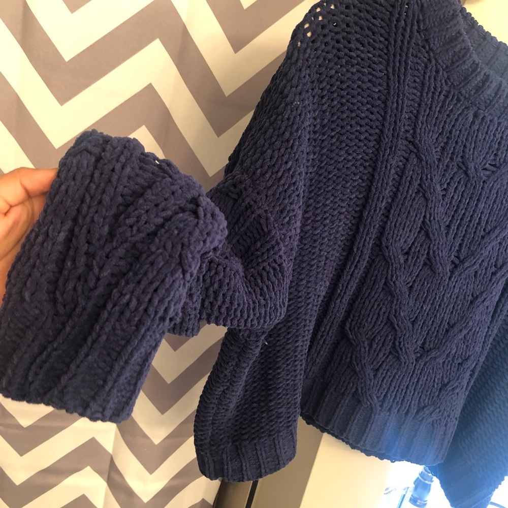 Cropped sweater